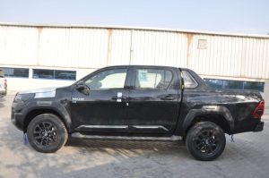 HILUX DC ADV 4.0(ATTI BLACK MC INSIDE MLM BLACK)23YM_page-0003