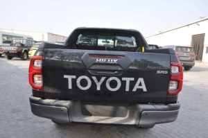 HILUX DC ADV 4.0(ATTI BLACK MC INSIDE MLM BLACK)23YM_page-0004