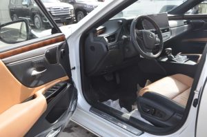 LEXUS ES350 FULL(SONIC QUARTZ(WHITE) INSIDE HAZEL WOOD BROWN)23YM_page-0021