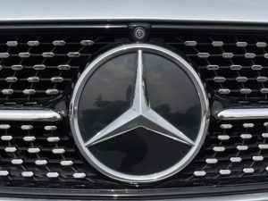 Mercedes E 300 2021 _page-0008