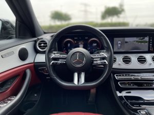 Mercedes E 300 2021 _page-0018