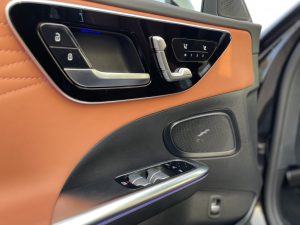 Pending-C-Class C300 Luxury New Full Option 2023-10