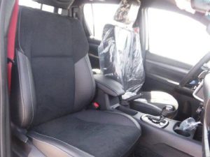 Pendinng-TOY.Hilux 4.0L GR-S 2024-29