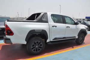TOY HILUX DC ADV 4.0L(WHITE PEARL MS INSIDE MLM BLACK)23YM_page-0002