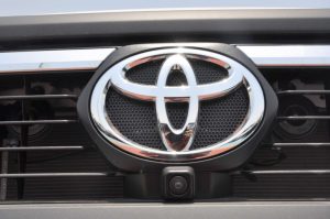 TOY HILUX DC ADV 4.0L(WHITE PEARL MS INSIDE MLM BLACK)23YM_page-0007