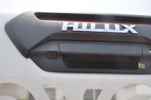 TOY HILUX DC ADV 4.0L(WHITE PEARL MS INSIDE MLM BLACK)23YM_page-0008
