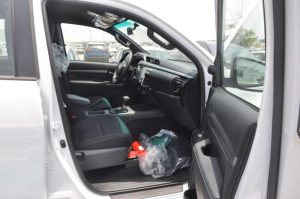 TOY HILUX DC ADV 4.0L(WHITE PEARL MS INSIDE MLM BLACK)23YM_page-0023