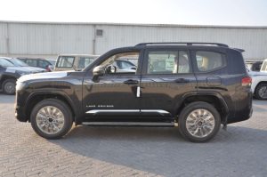 TOY LC 3.3L GXR HI AT(ATT BLACK MC INSIDE NEUTRAL BEIGE) 23YM_page-0003