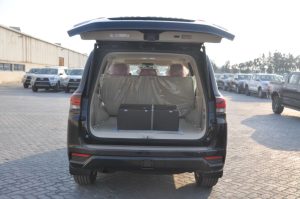 TOY LC 3.3L GXR HI AT(ATT BLACK MC INSIDE NEUTRAL BEIGE) 23YM_page-0005