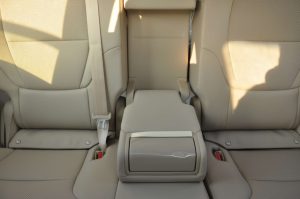 TOY LC 3.3L GXR HI AT(ATT BLACK MC INSIDE NEUTRAL BEIGE) 23YM_page-0021