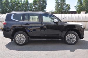 TOY LC 3.3L VX HI(ATTITUDE BLACK MC INSIDE BLACK) 23YM_page-0002