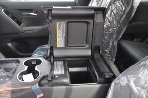 TOY LC 3.3L VX HI(GRAY ME INSIDE BLACK)23YM_page-0015