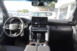 TOY LC 4.0L GXR HI(WHITE INSIDE BLACK)23YM_page-0008